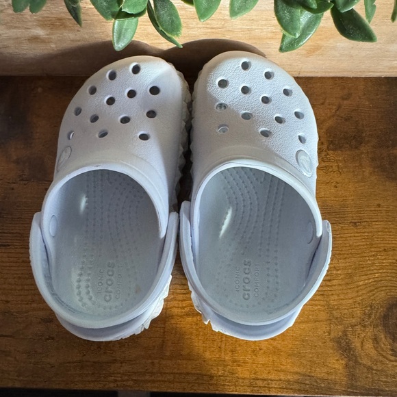Kids light blue crocs - Picture 6 of 8